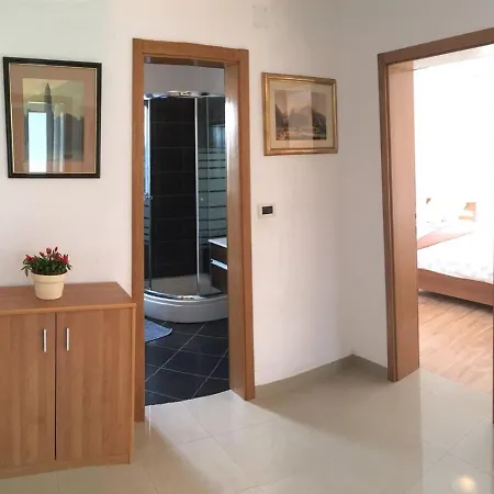 By The Sea Duce, Omis - 5261 Apartment *