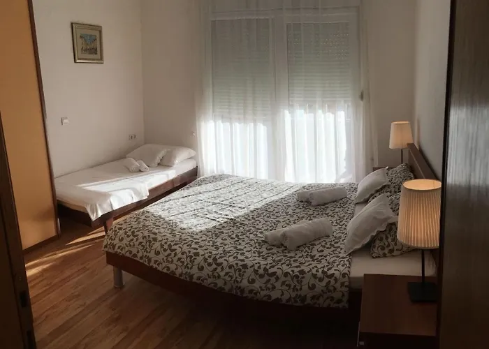 Lägenhet By The Sea Duce, Omis - 5261 Dugi Rat